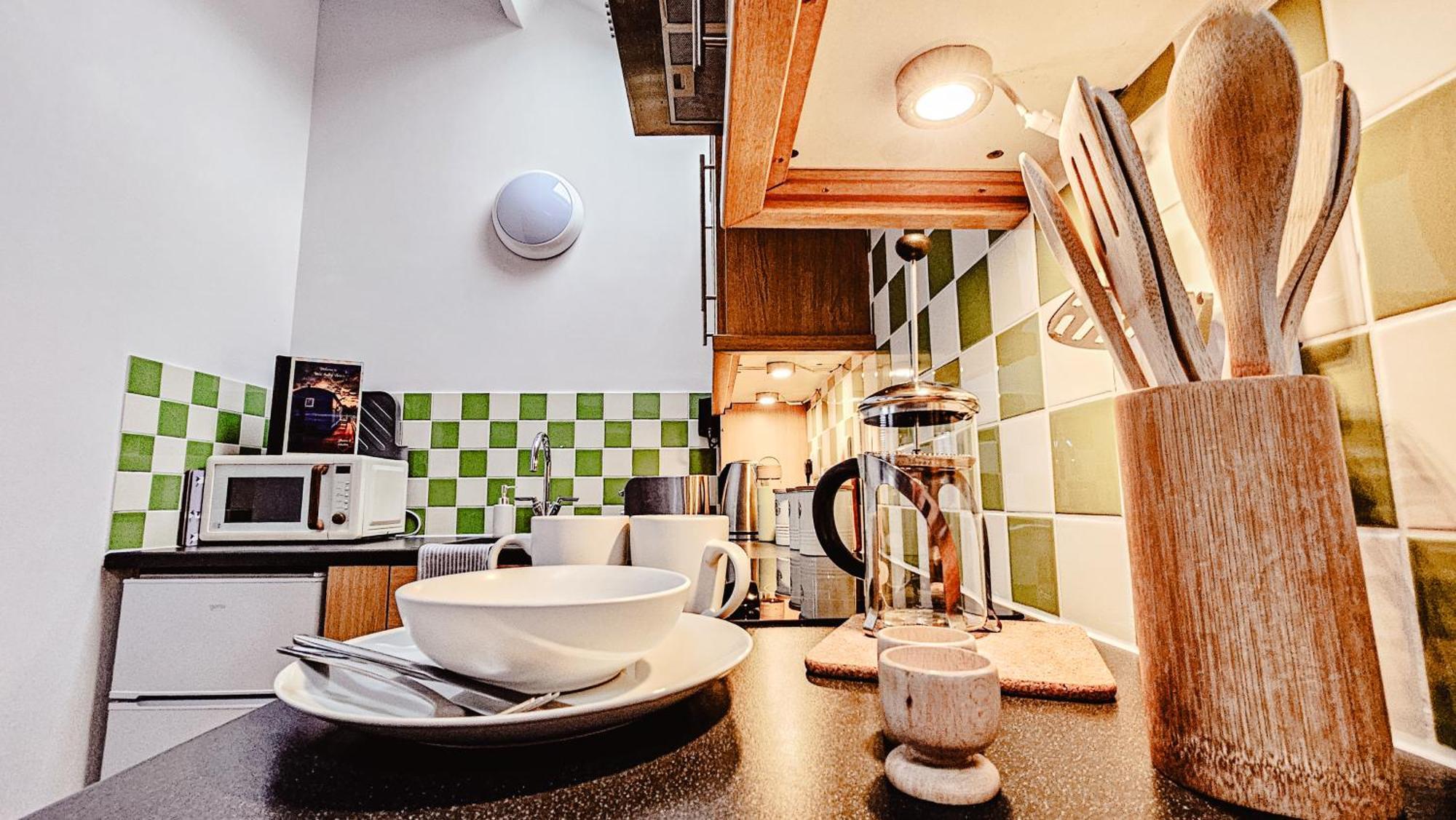 Wild Valley Bunkhouse Llanrhaeadr-ym-Mochnant Екстериор снимка