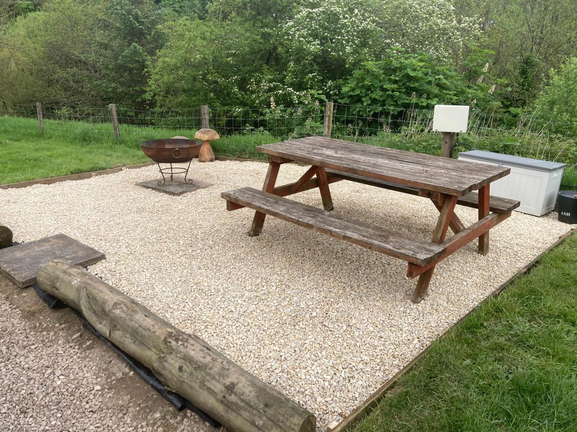 Wild Valley Bunkhouse Llanrhaeadr-ym-Mochnant Екстериор снимка